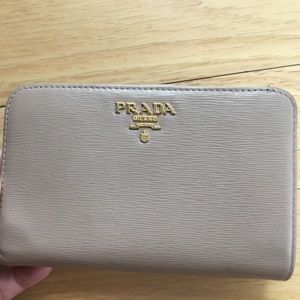 Prada Wallet extra photos